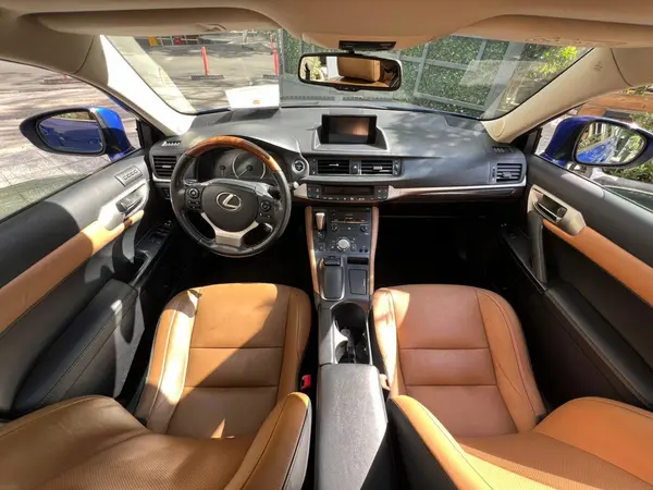 لکسوس CT 200H - 2014