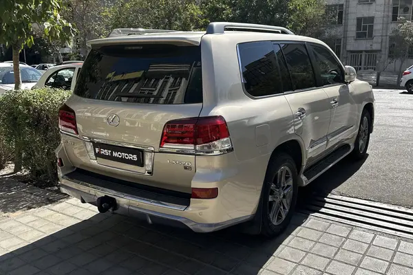 لکسوس LX 570 فول - 2013
