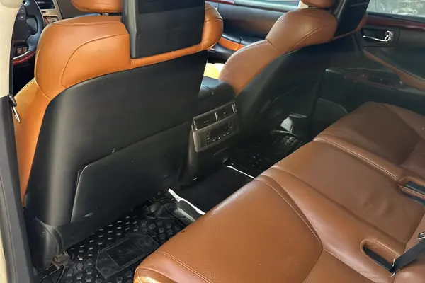 لکسوس LX 570 فول - 2013