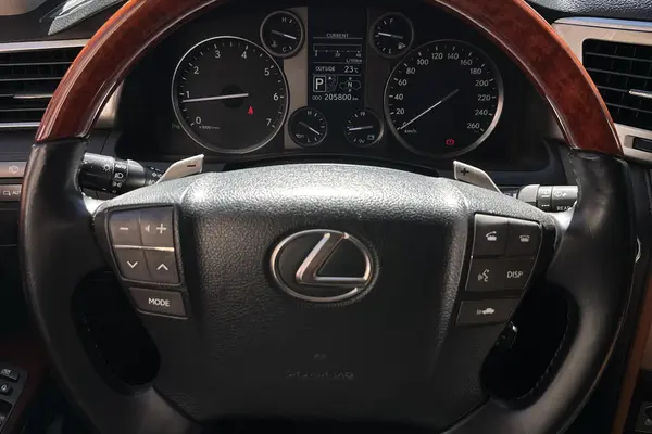 لکسوس LX 570 فول - 2013