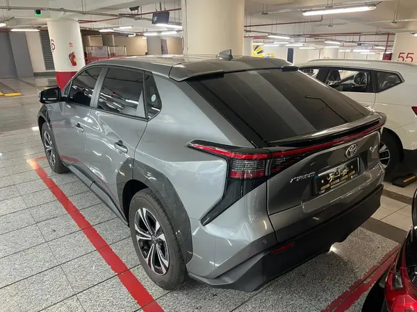 تویوتا bZ4X FWD پرو - 2024