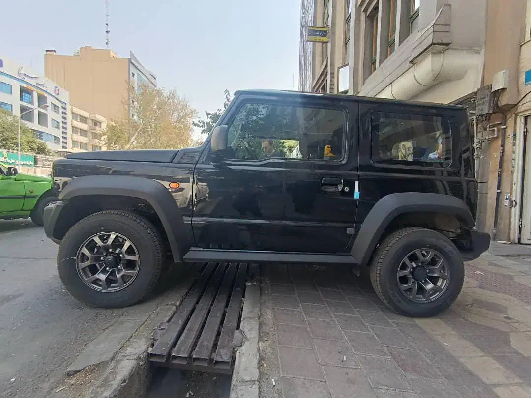سوزوکی جیمنی 5 در - 2024