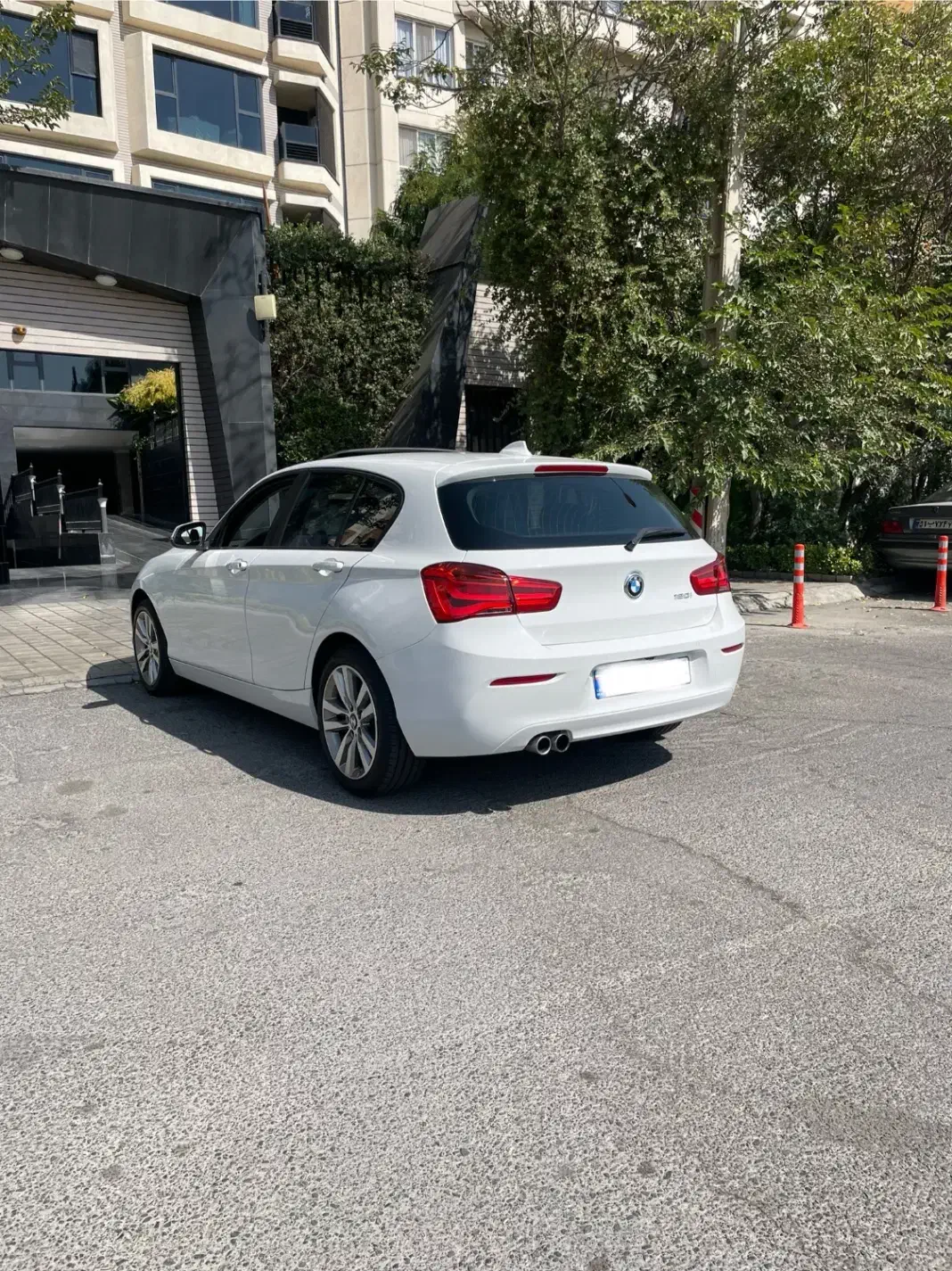 ب ام و سری 1 هاچ بک 120i - 2018