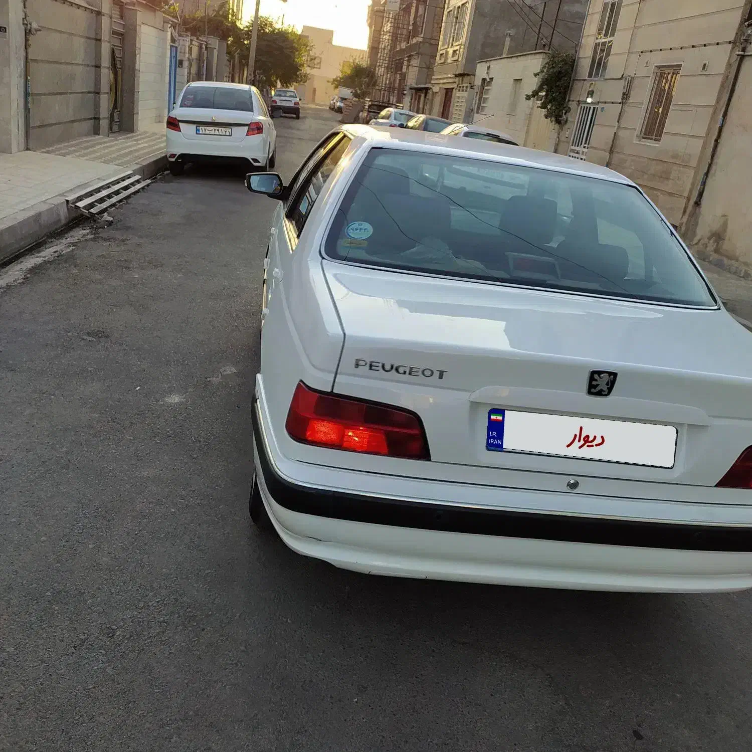 پژو پارس XU7P - 1402