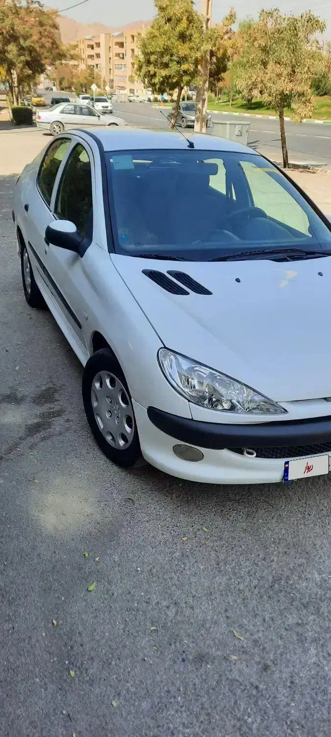 پژو ۲۰۶ صندوق دار v8 - 1396