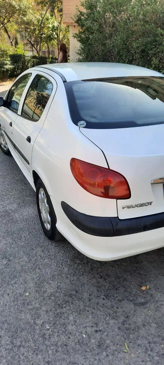 پژو ۲۰۶ صندوق دار v8 - 1396