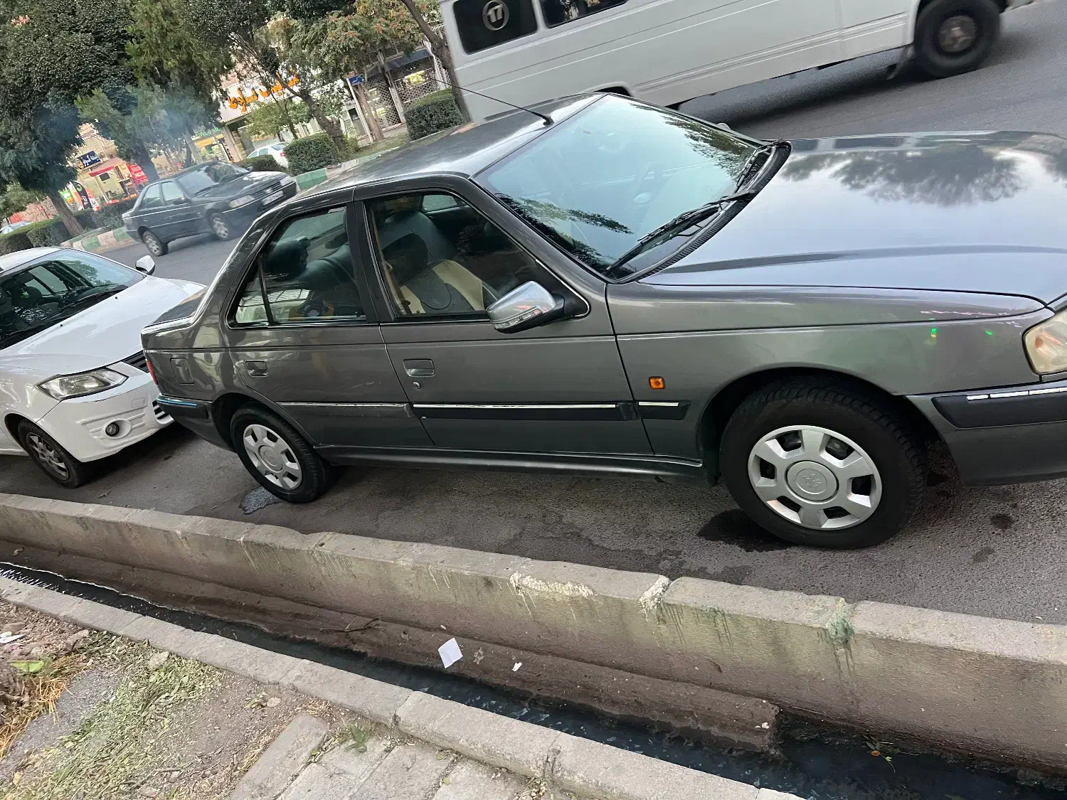 پژو پارس سال - 1392