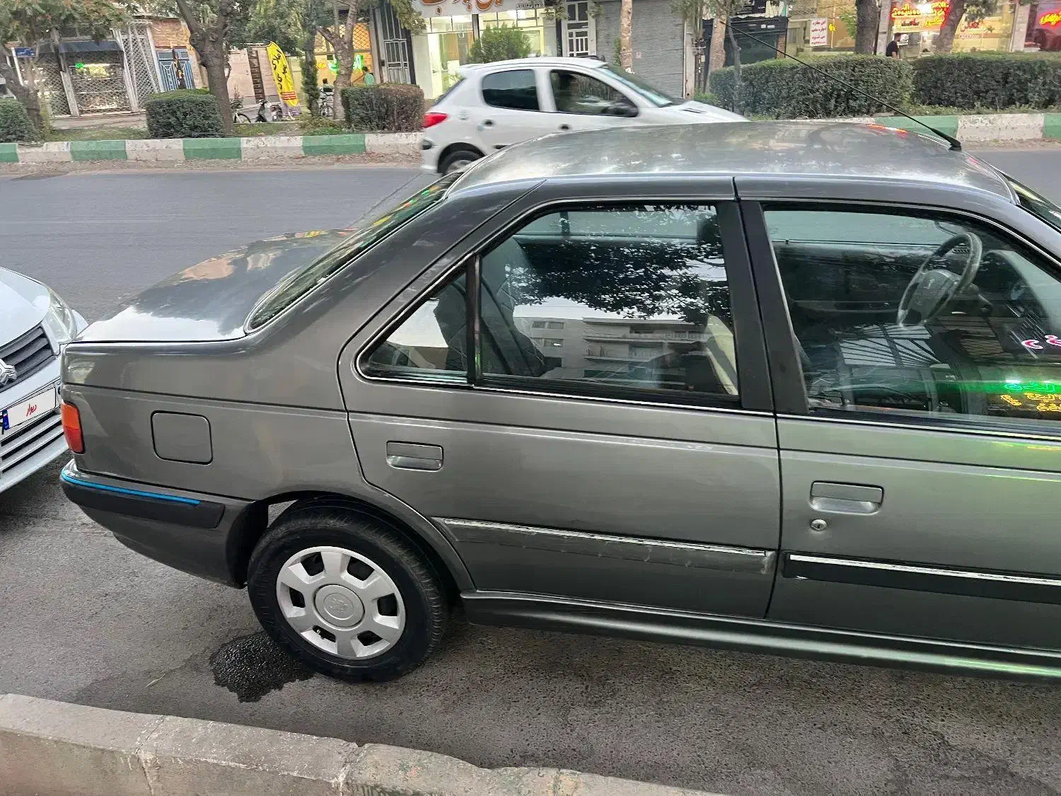 پژو پارس سال - 1392