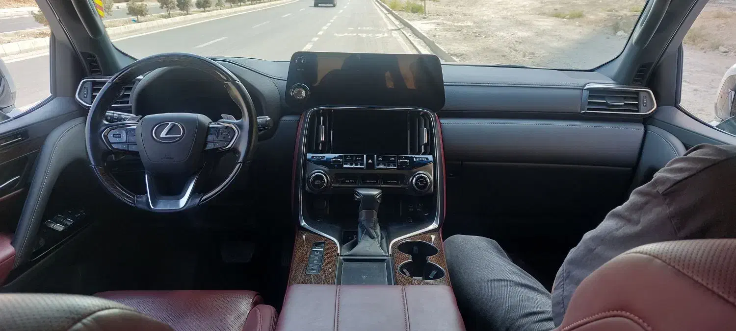 لکسوس LX 570 فول - 2013