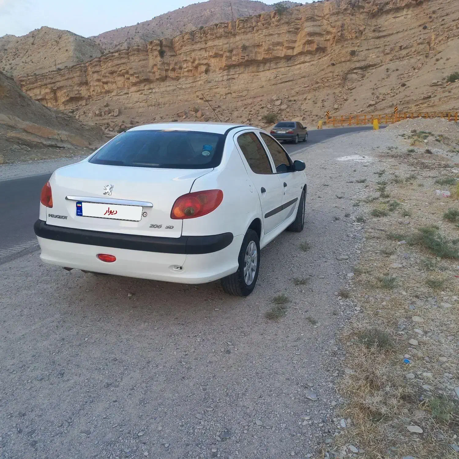 پژو ۲۰۶ صندوق دار v8 - 1393