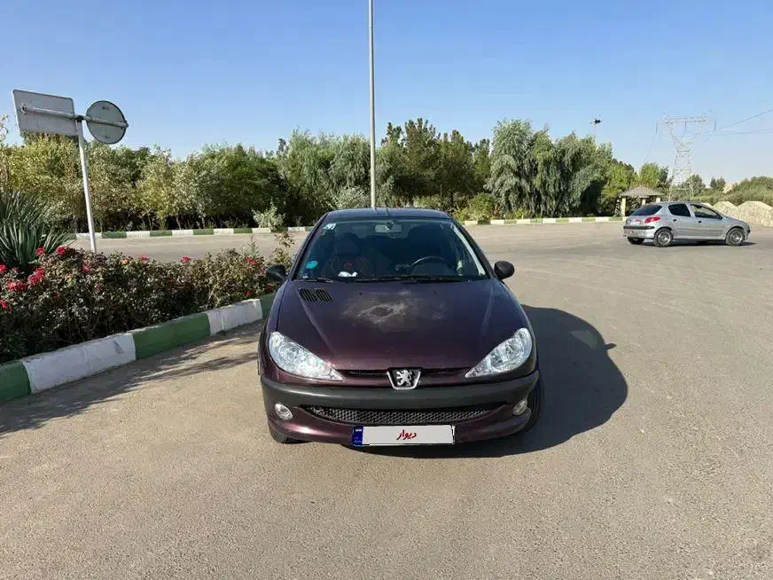 پژو ۲۰۶ صندوق دار v8 - 1391