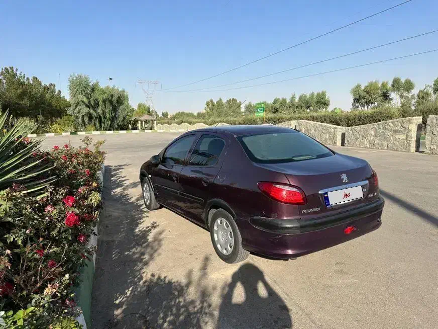 پژو ۲۰۶ صندوق دار v8 - 1391