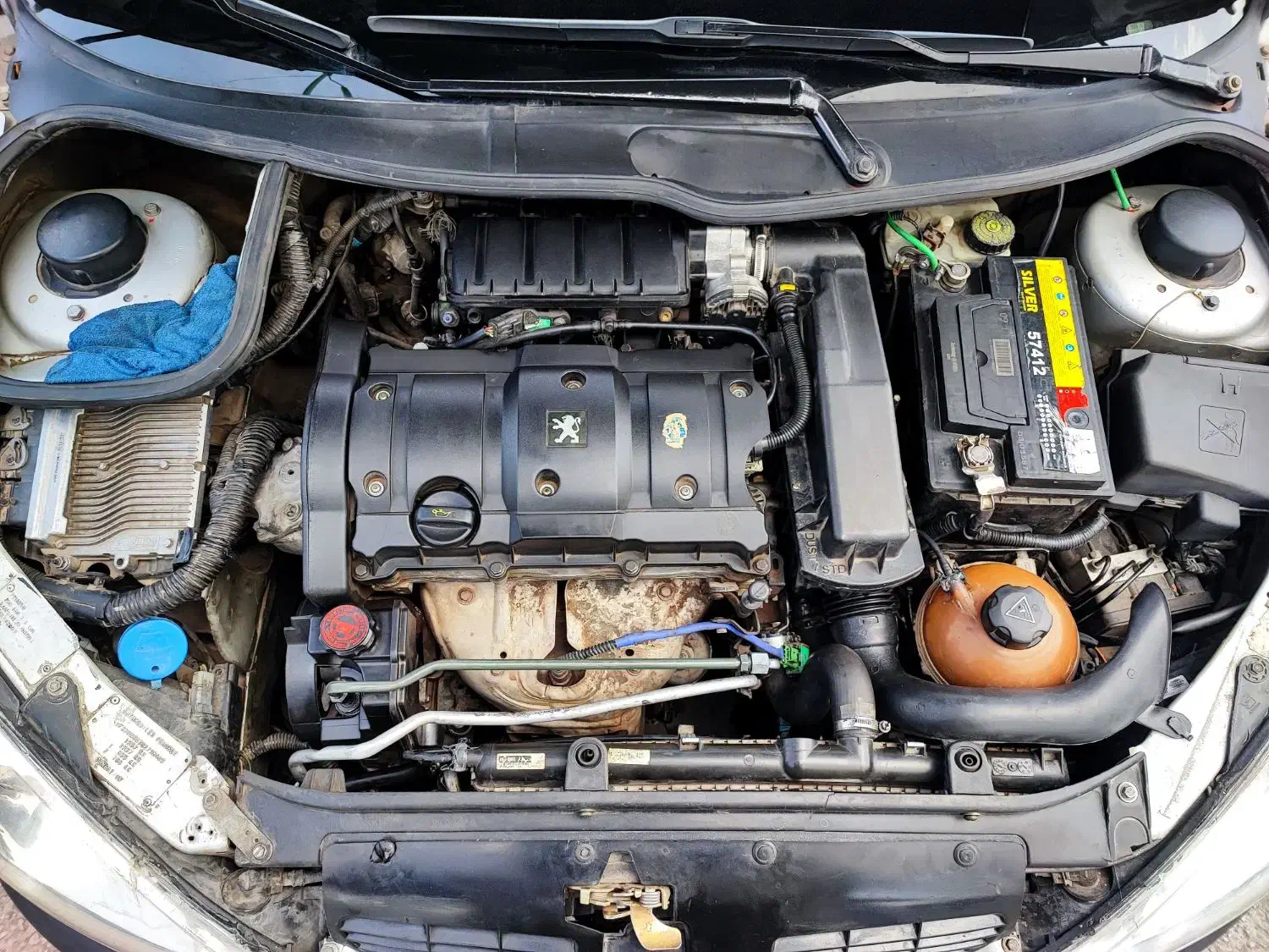 پژو ۲۰۶ صندوق دار v8 - 1387