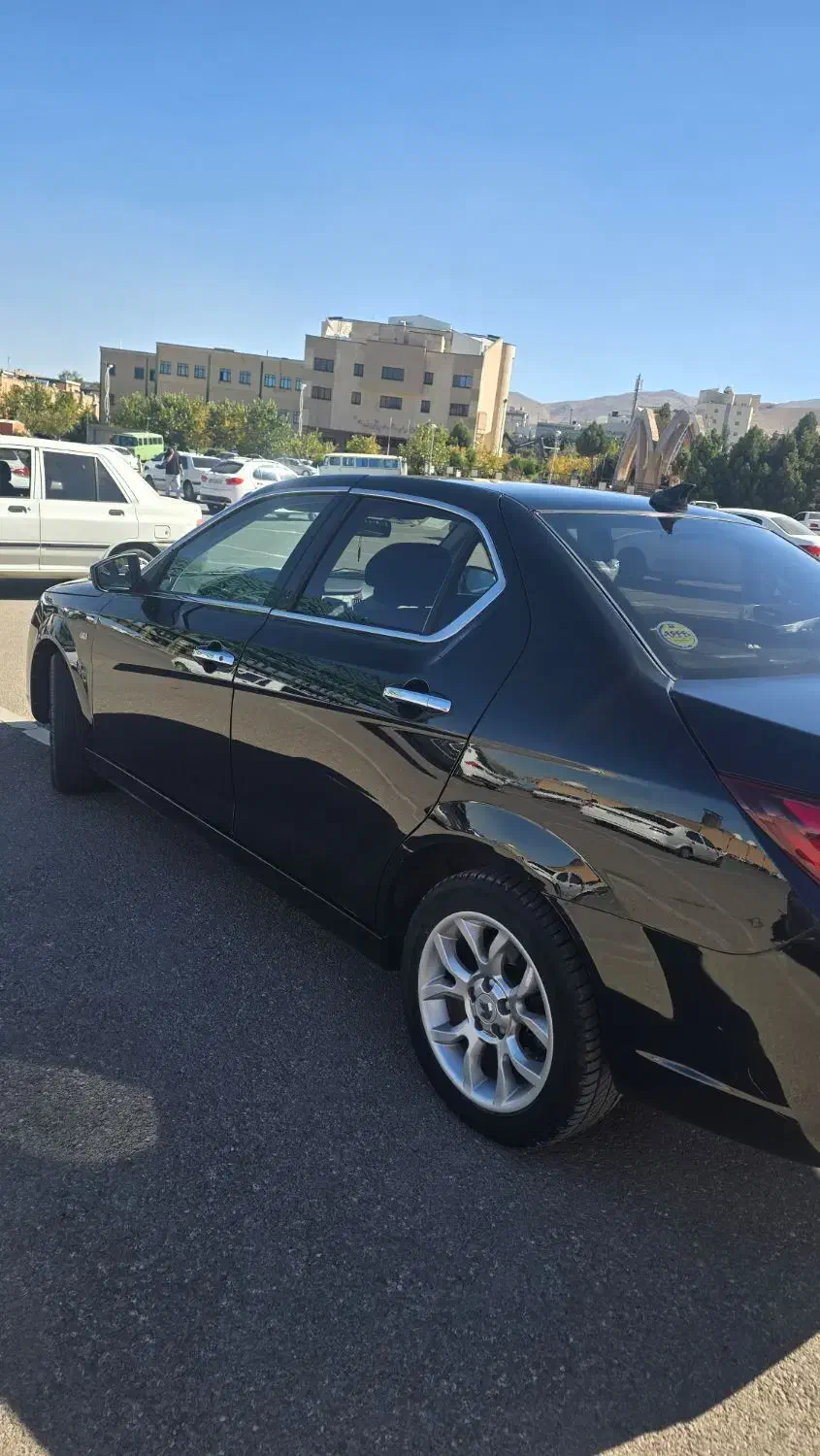 دنا پلاس توربو اتوماتیک - 1401