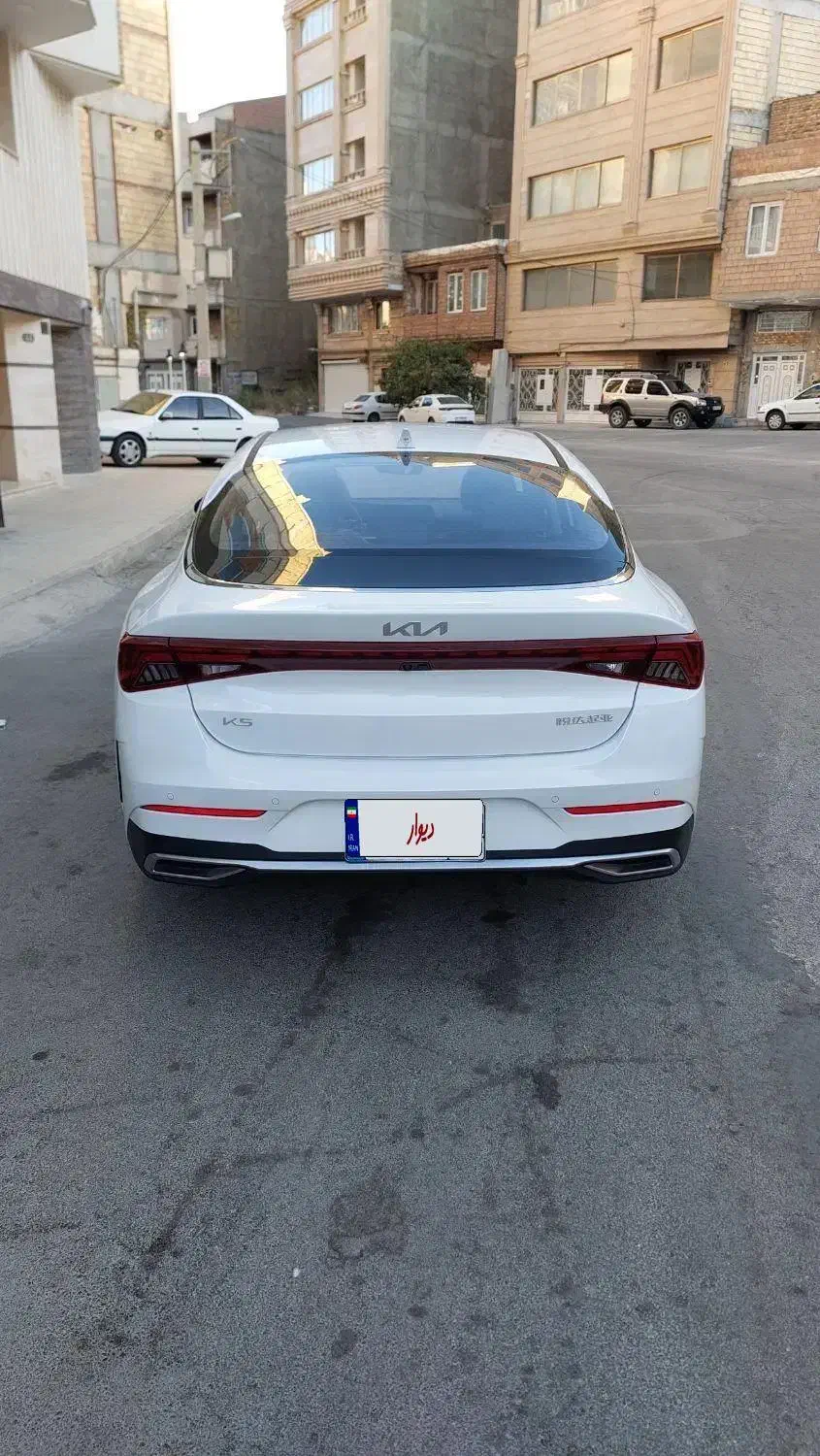 کیا K5 ۱.۵ لیتر توربو - 2025