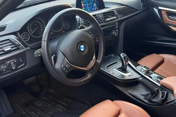 ب ام و سری 3 سدان 320i - 2018