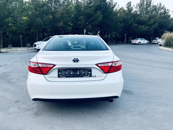 تویوتا کمری XLE - 2016