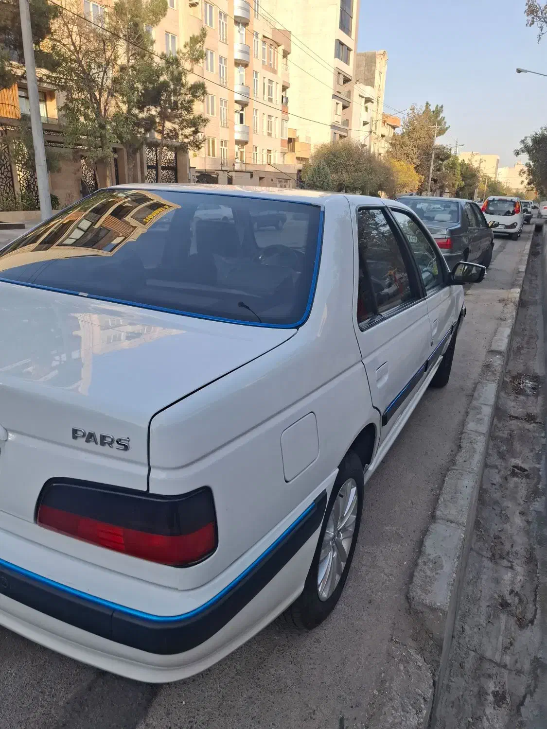 پژو پارس XU7P - 1401