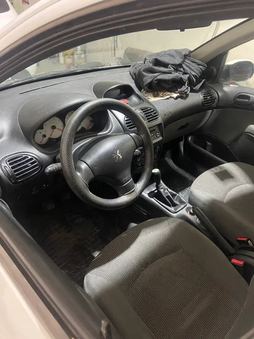 پژو ۲۰۶ صندوق دار v8 - 1395
