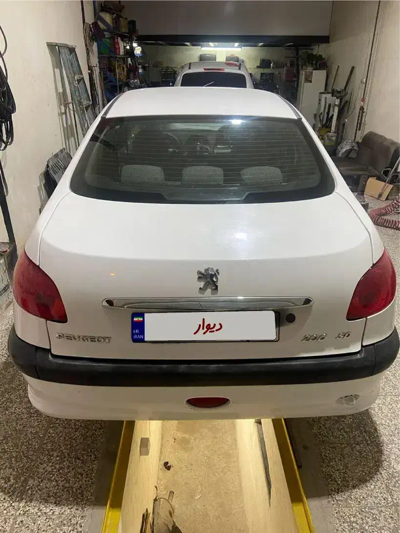 پژو ۲۰۶ صندوق دار v8 - 1395