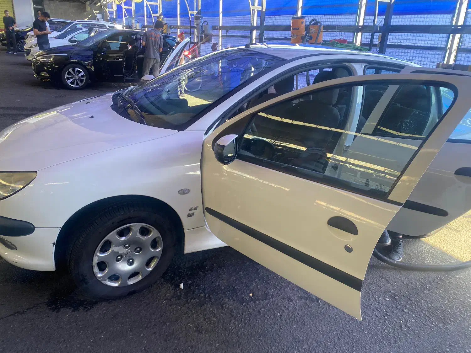 پژو ۲۰۶ صندوق دار v8 - 1397