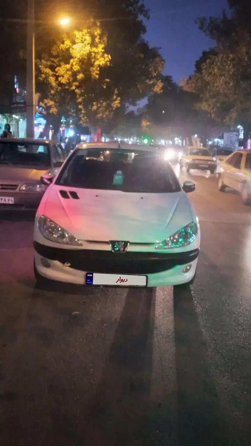 پژو ۲۰۶ صندوق دار v8 - 1396