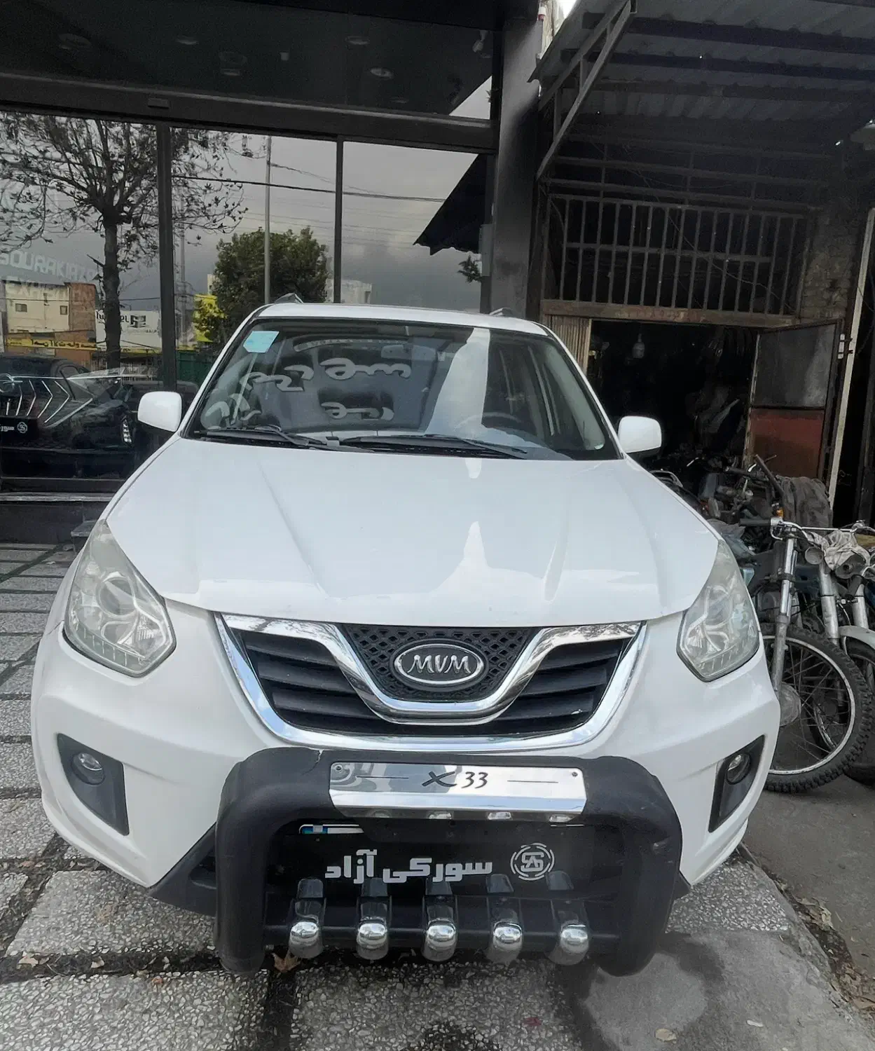 ام وی ام X33 دنده‌ای ساده - 1394