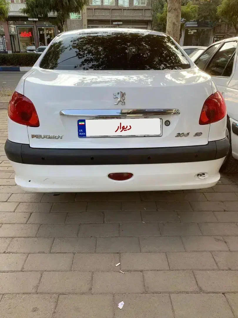 پژو ۲۰۶ صندوق دار v8 - 1391