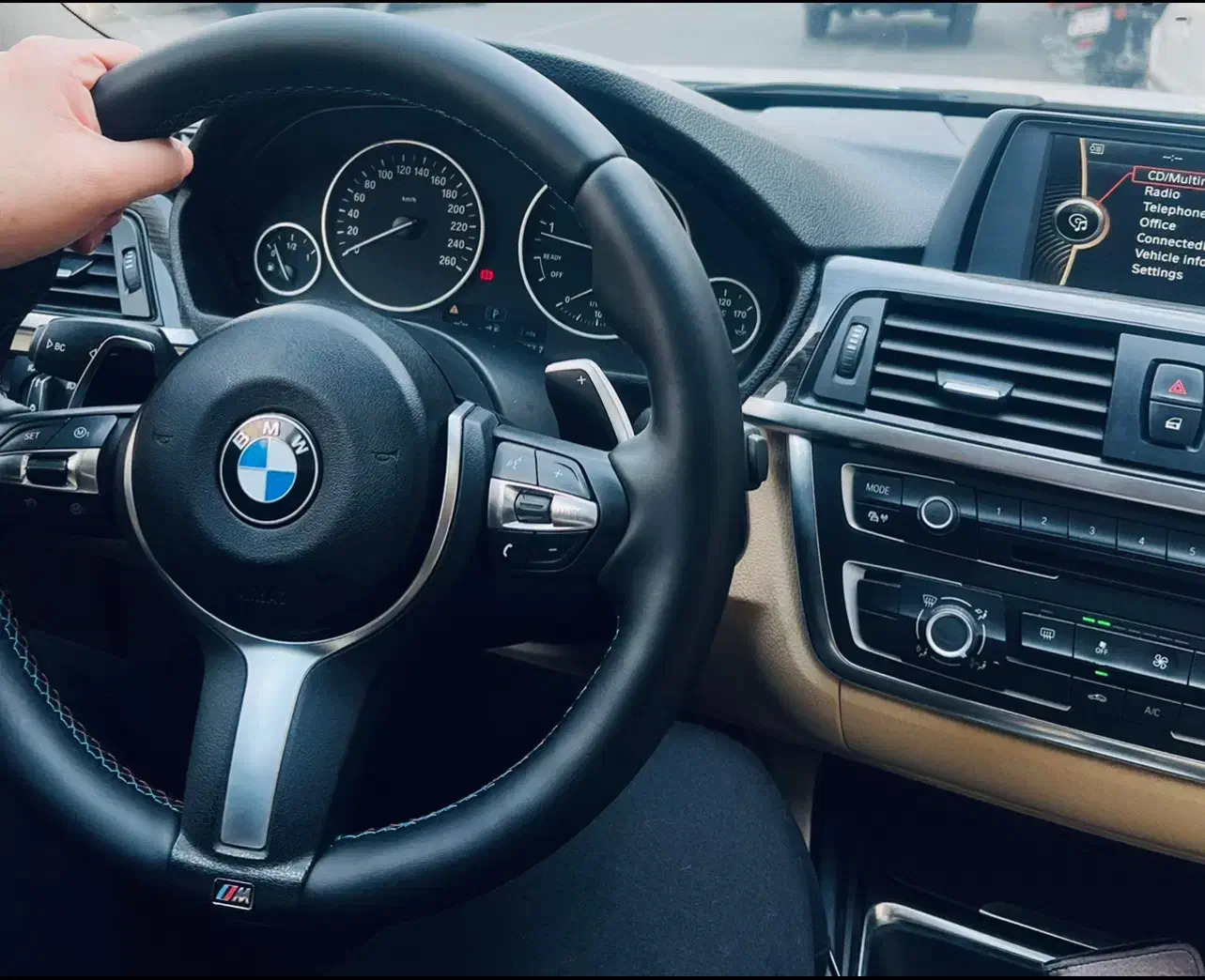 ب ام و سری 3 سدان 320i - 2014