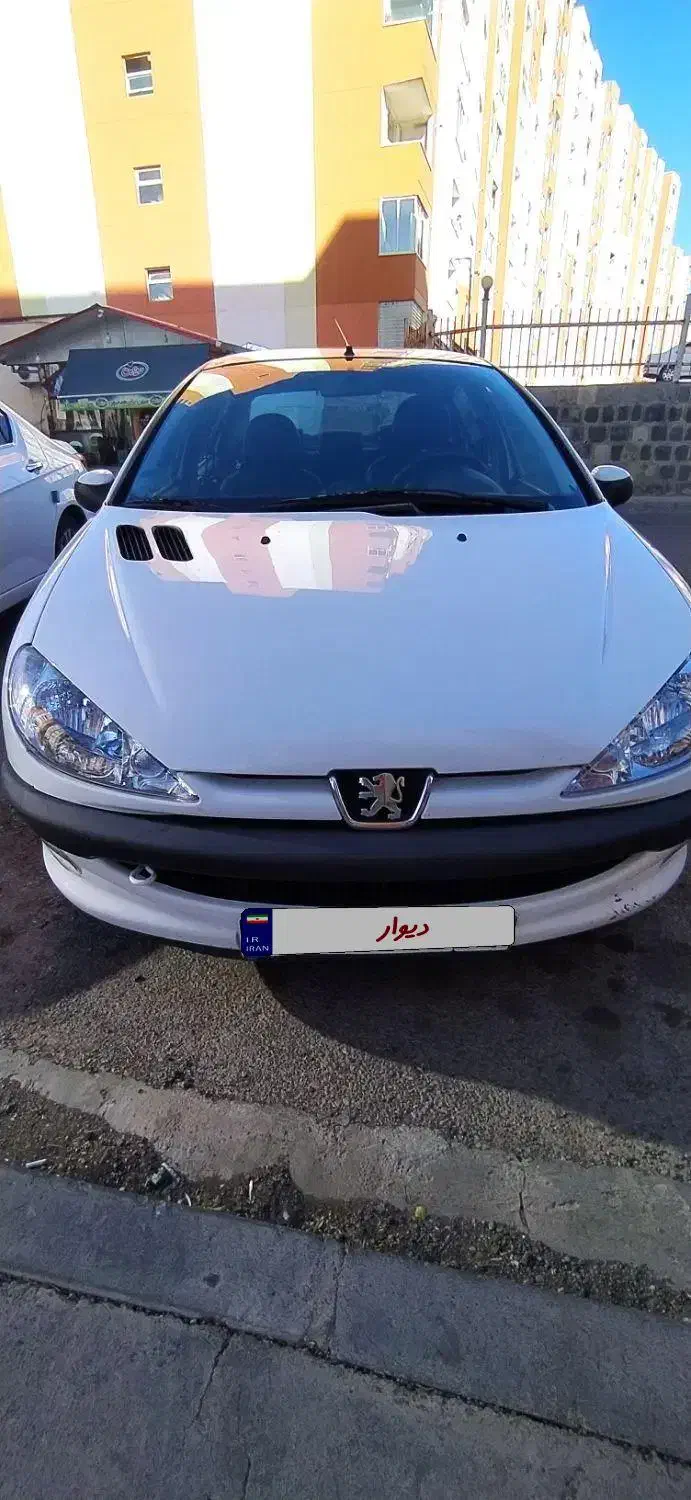 پژو ۲۰۶ صندوق دار v8 - 1396