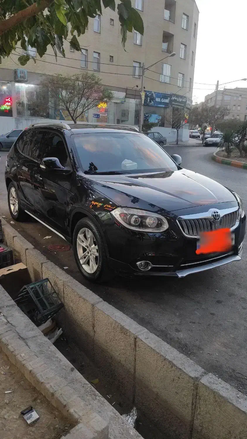 برلیانس v5 اتوماتیک - 2014