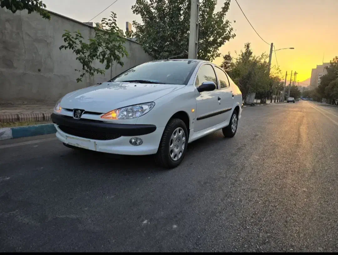 پژو ۲۰۶ صندوق دار v8 - 1396