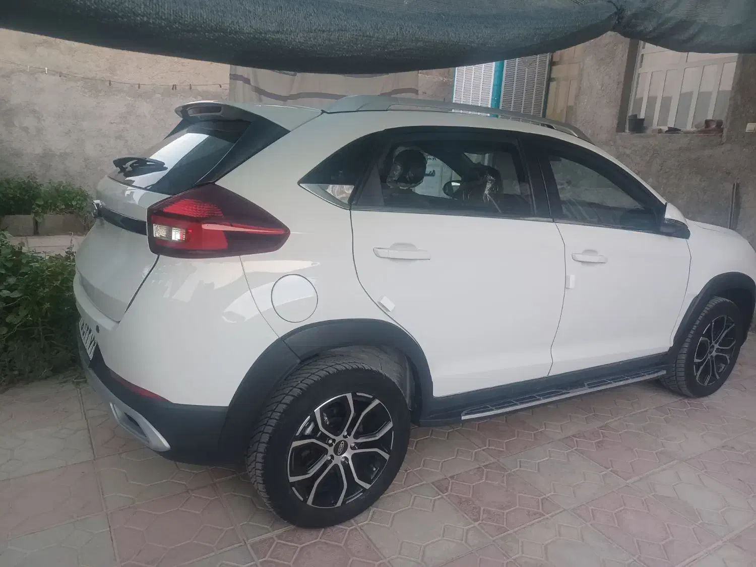 ام وی ام X22 پرو دنده‌ای - 1402