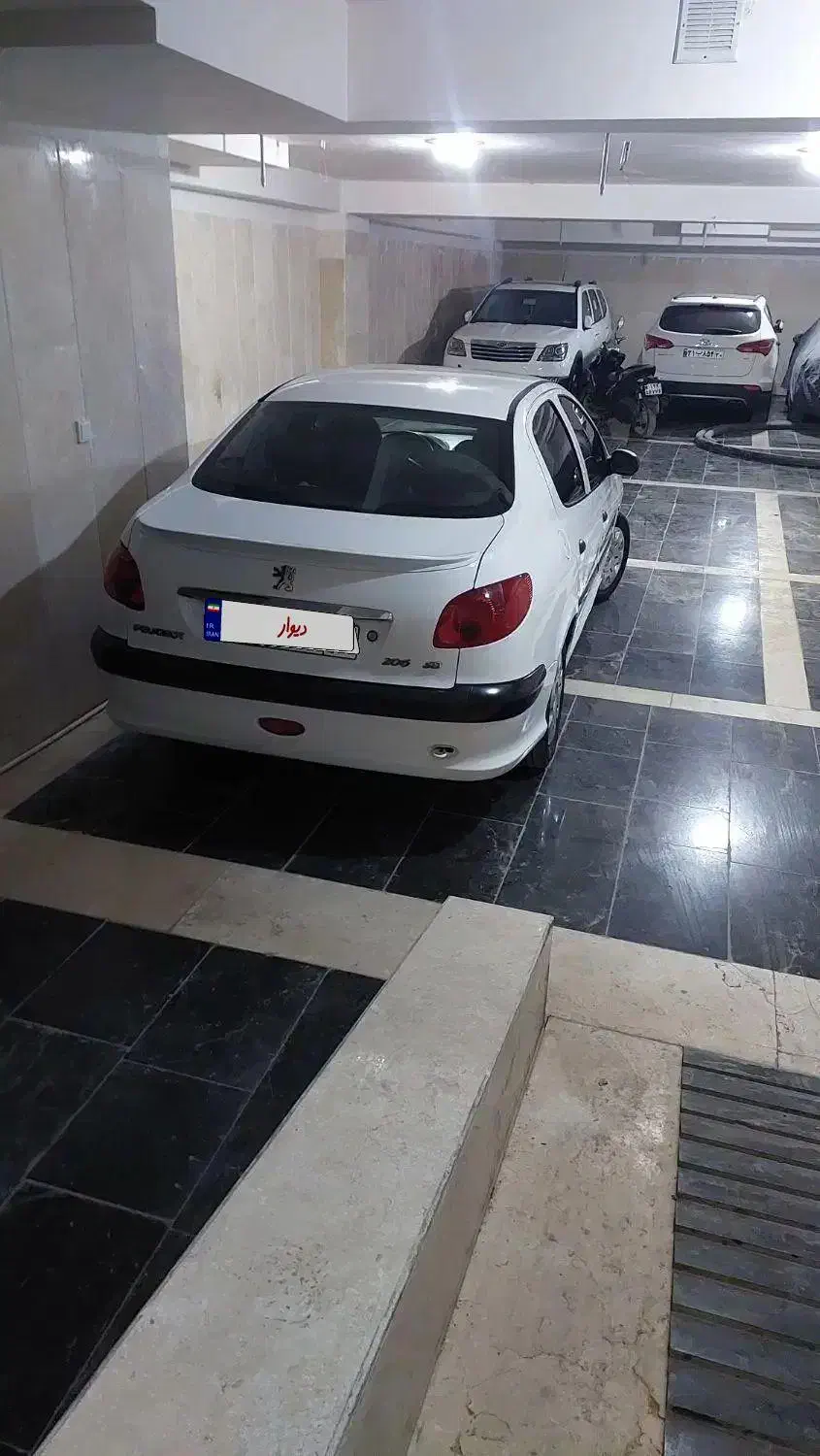 پژو ۲۰۶ صندوق دار v8 - 1394