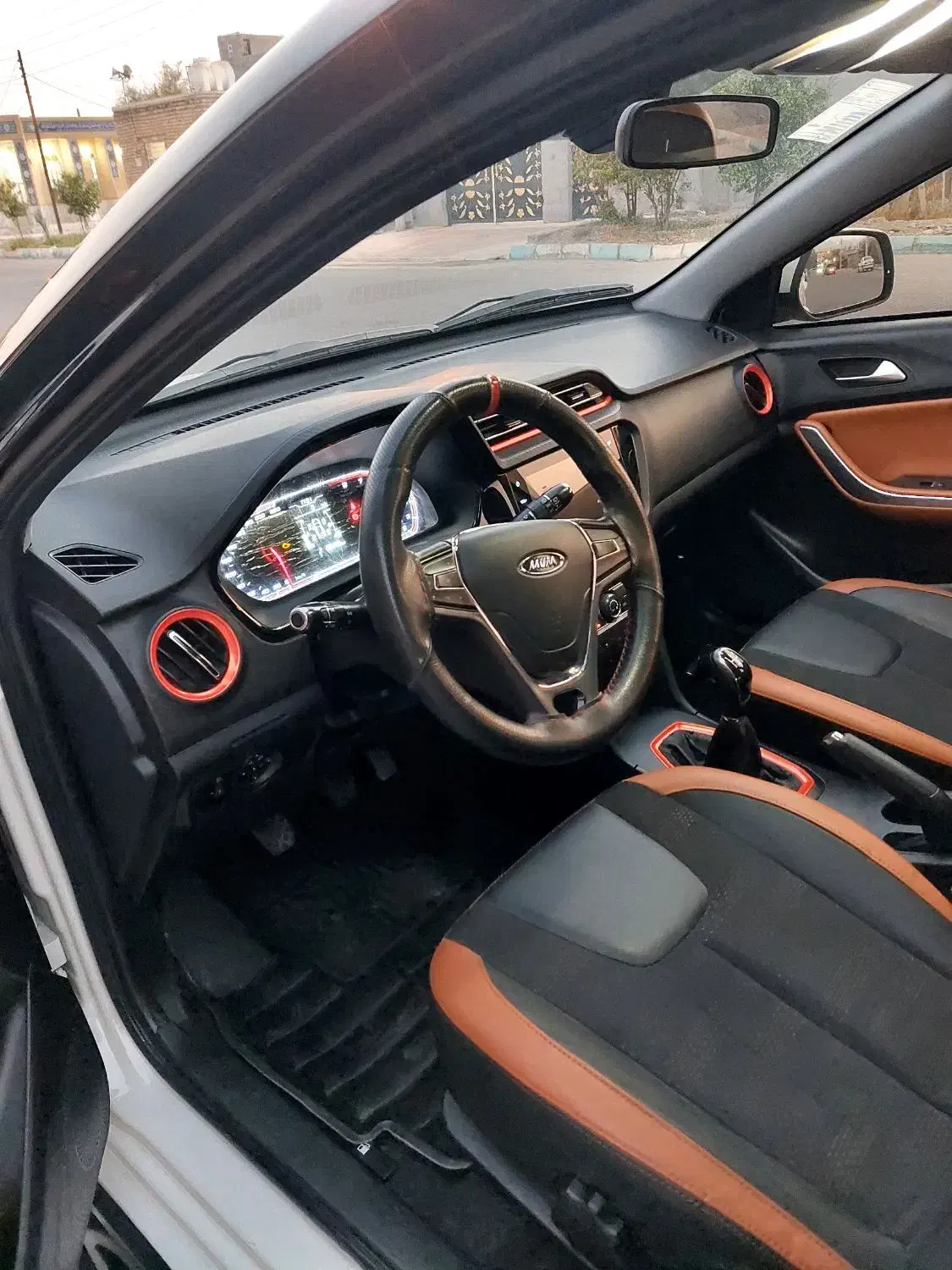 ام وی ام X22 دنده ای اسپرت لاکچری - 1401