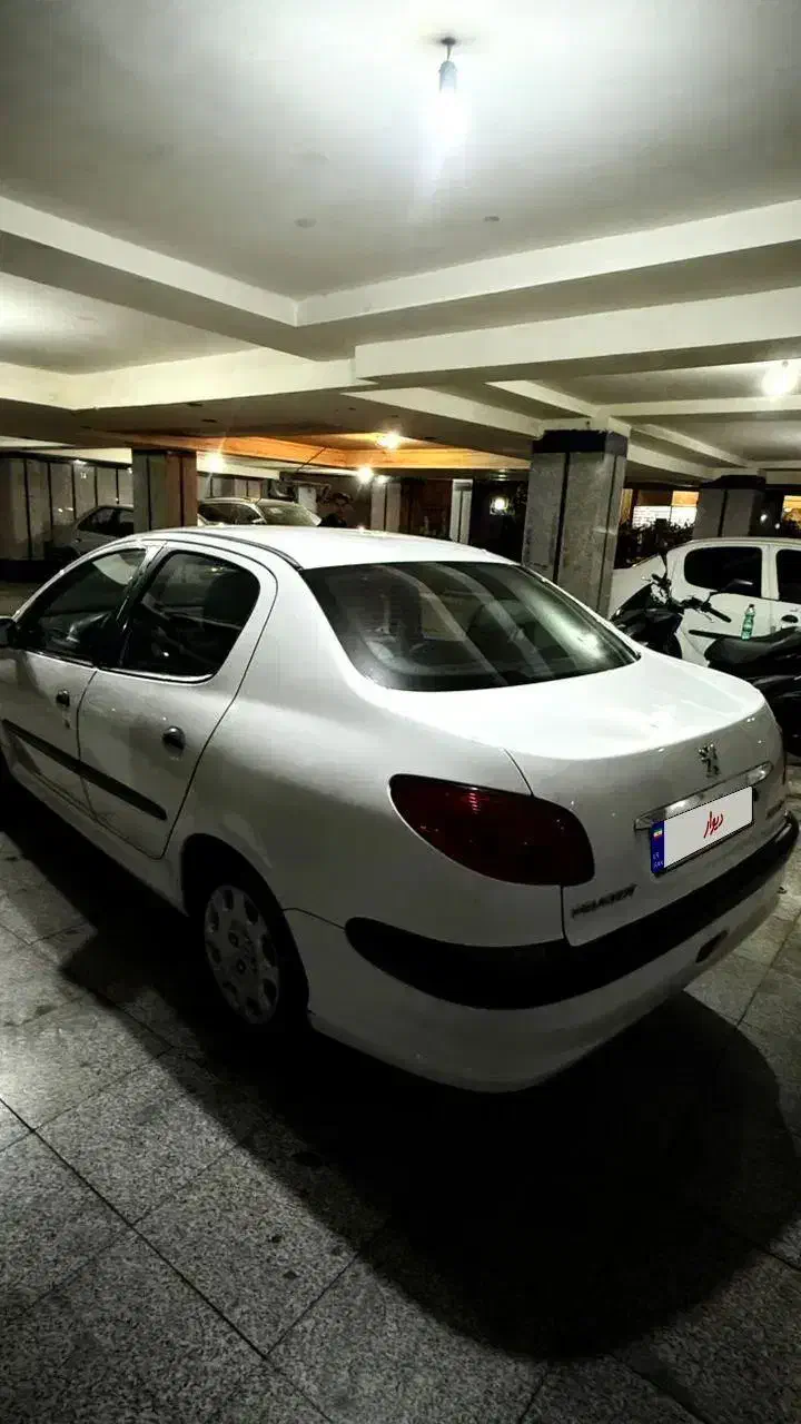 پژو ۲۰۶ صندوق دار v8 - 1390