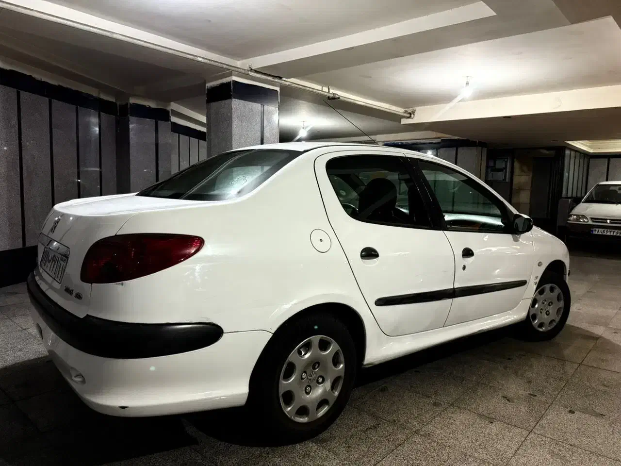 پژو ۲۰۶ صندوق دار v8 - 1390
