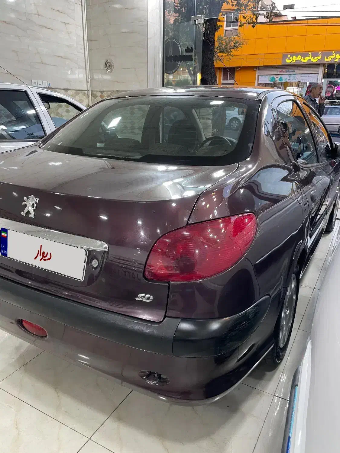 پژو ۲۰۶ صندوق دار v8 - 1393