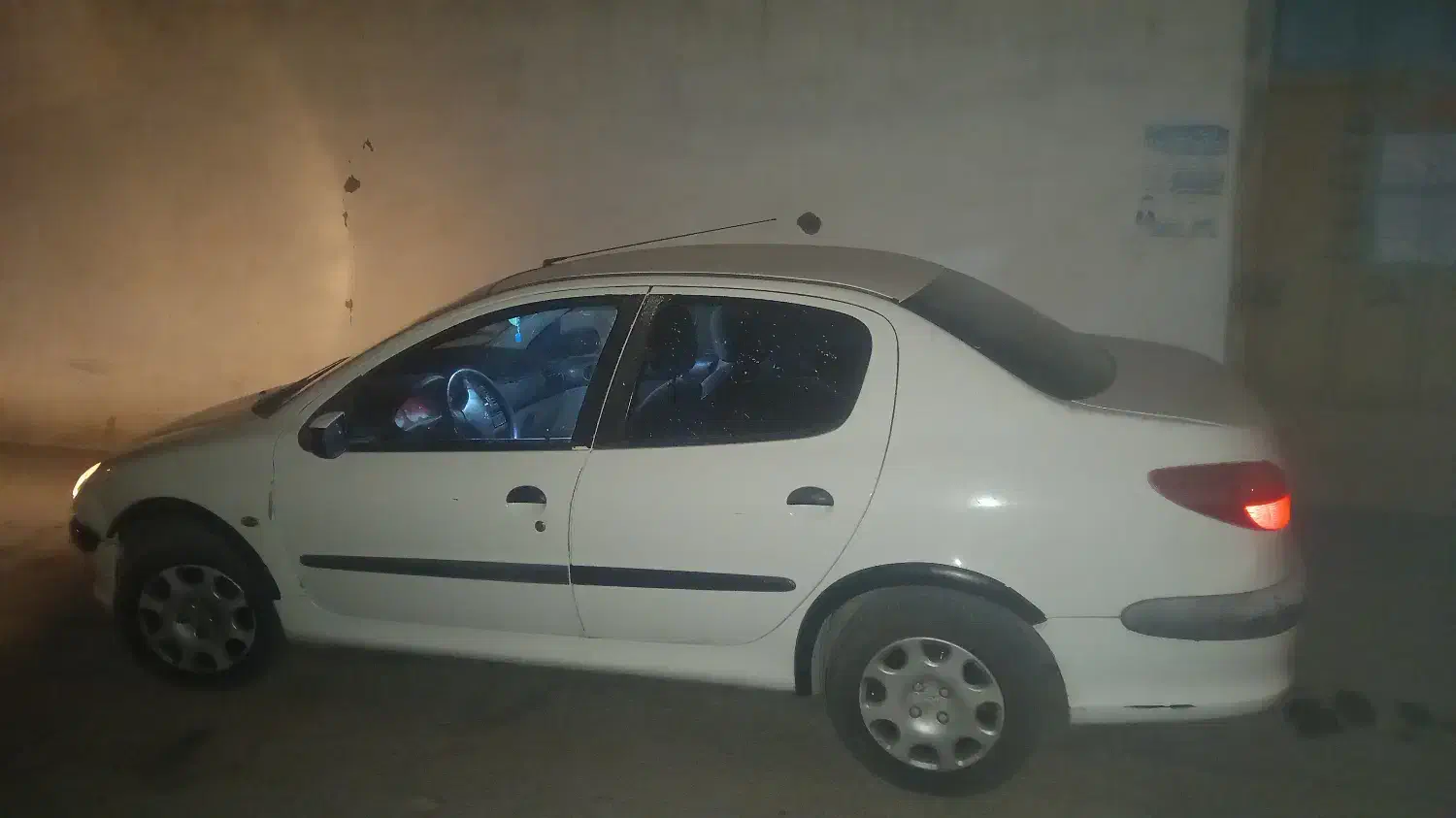 پژو ۲۰۶ صندوق دار v8 - 1388