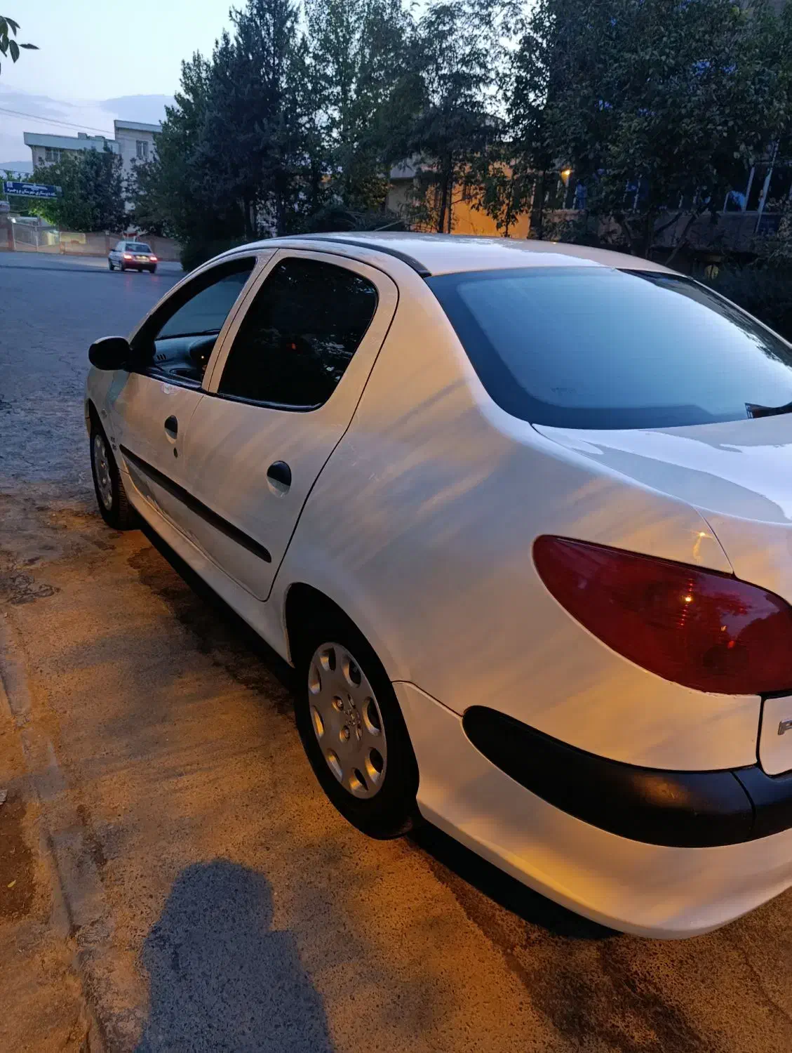 پژو ۲۰۶ صندوق دار v8 - 1393