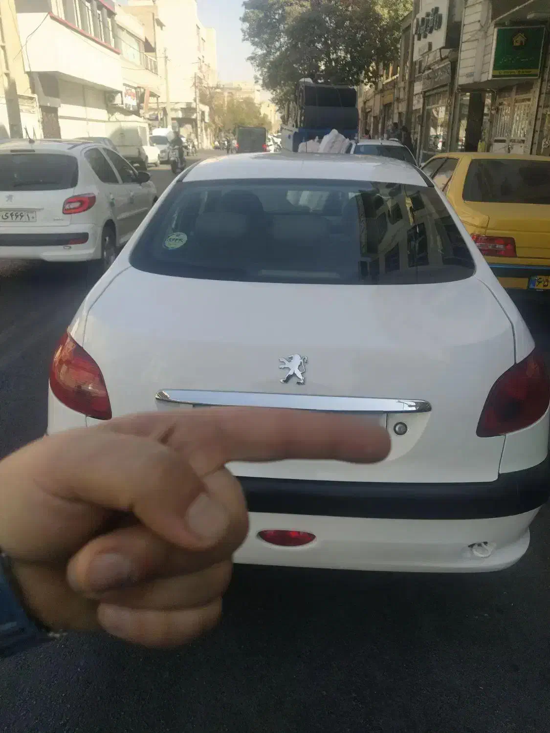 پژو ۲۰۶ صندوق دار v8 - 1398