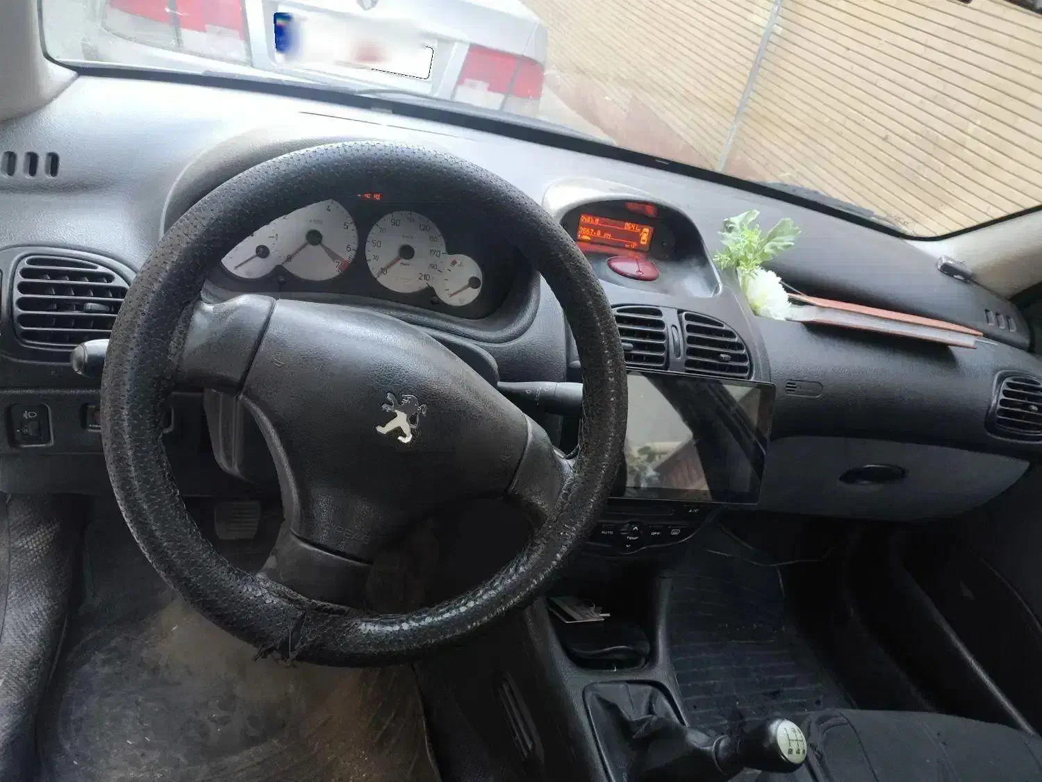 پژو ۲۰۶ صندوق دار v8 - 1394