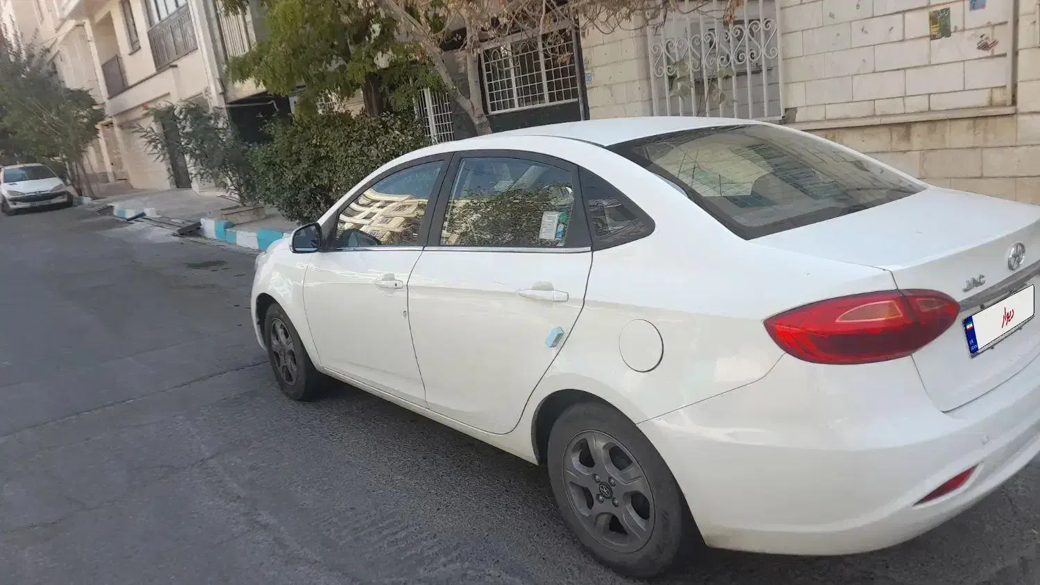 جک J4 اتوماتیک ساده - 1401