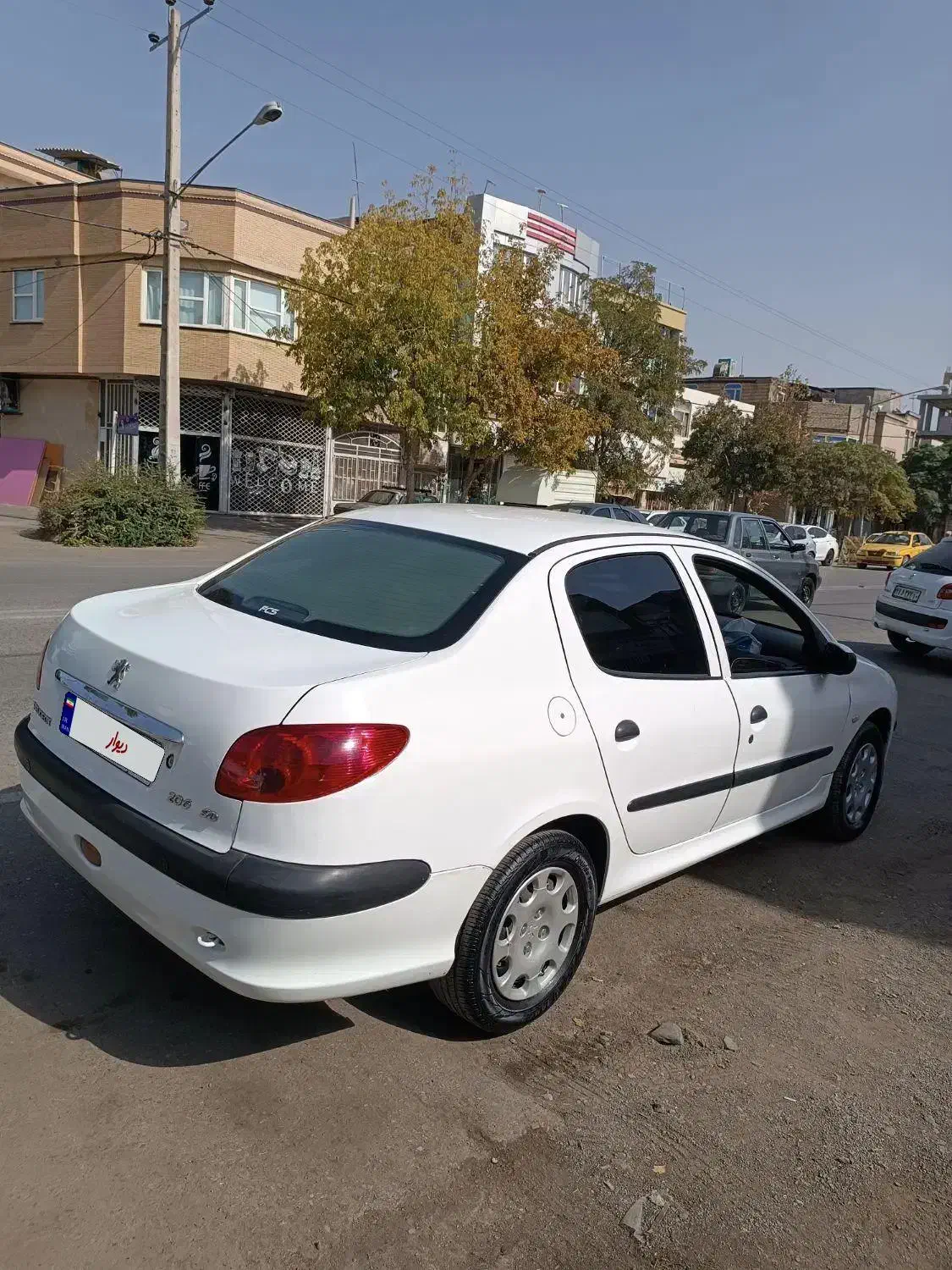 پژو ۲۰۶ صندوق دار v8 - 1392