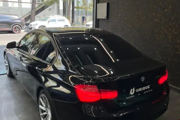 ب ام و سری 3 سدان 320i - 2018