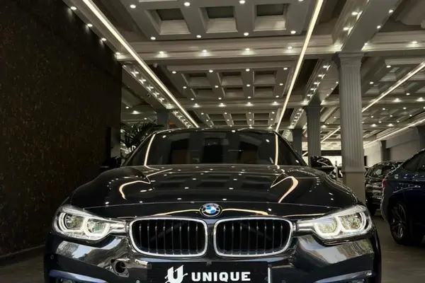 ب ام و سری 3 سدان 320i - 2018