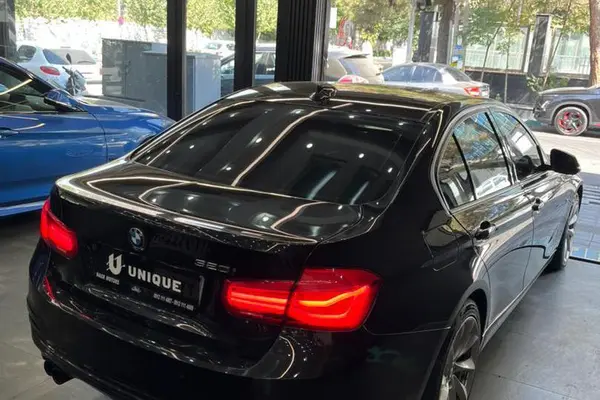 ب ام و سری 3 سدان 320i - 2018
