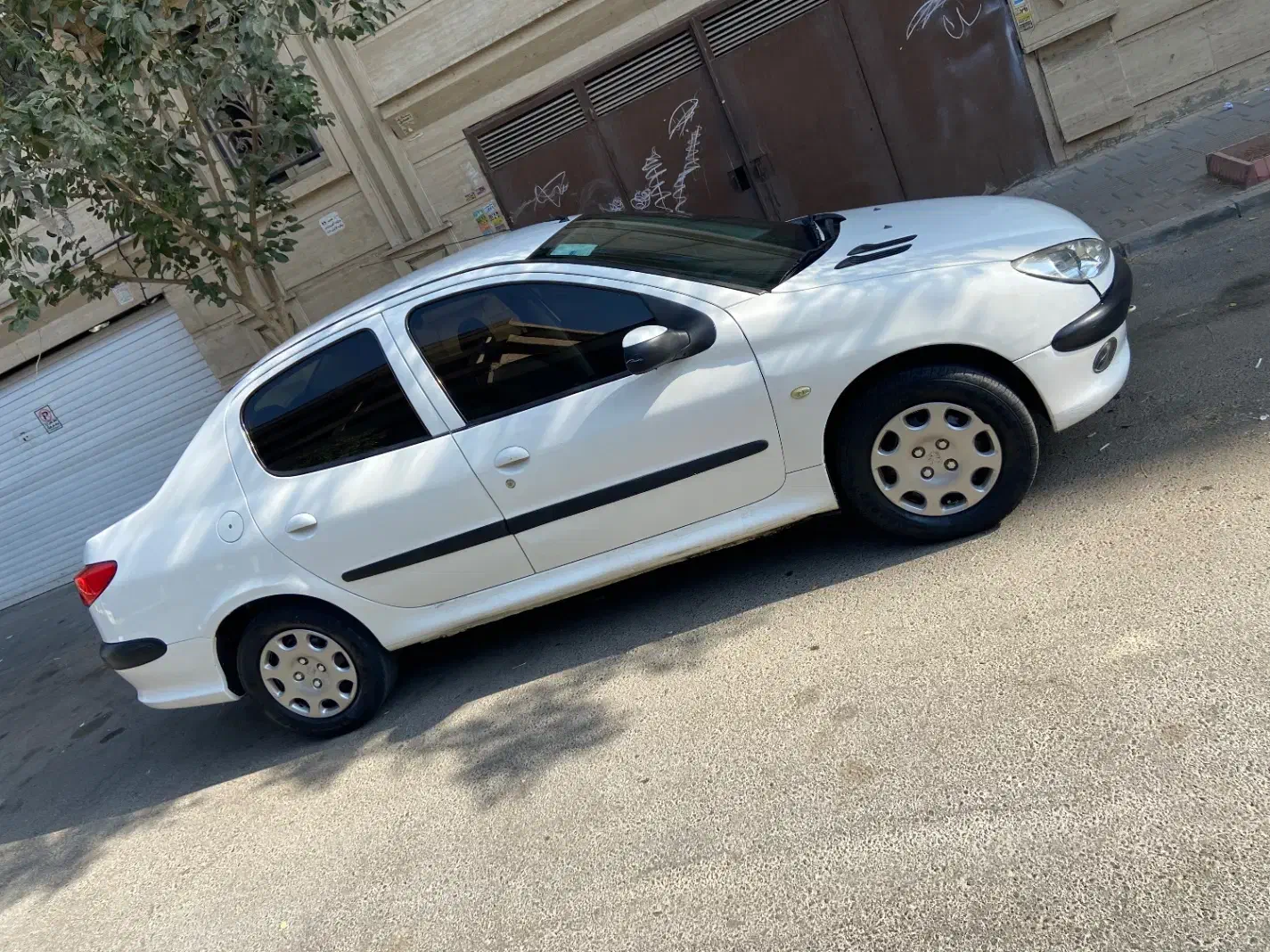 پژو ۲۰۶ صندوق دار v8 - 1395