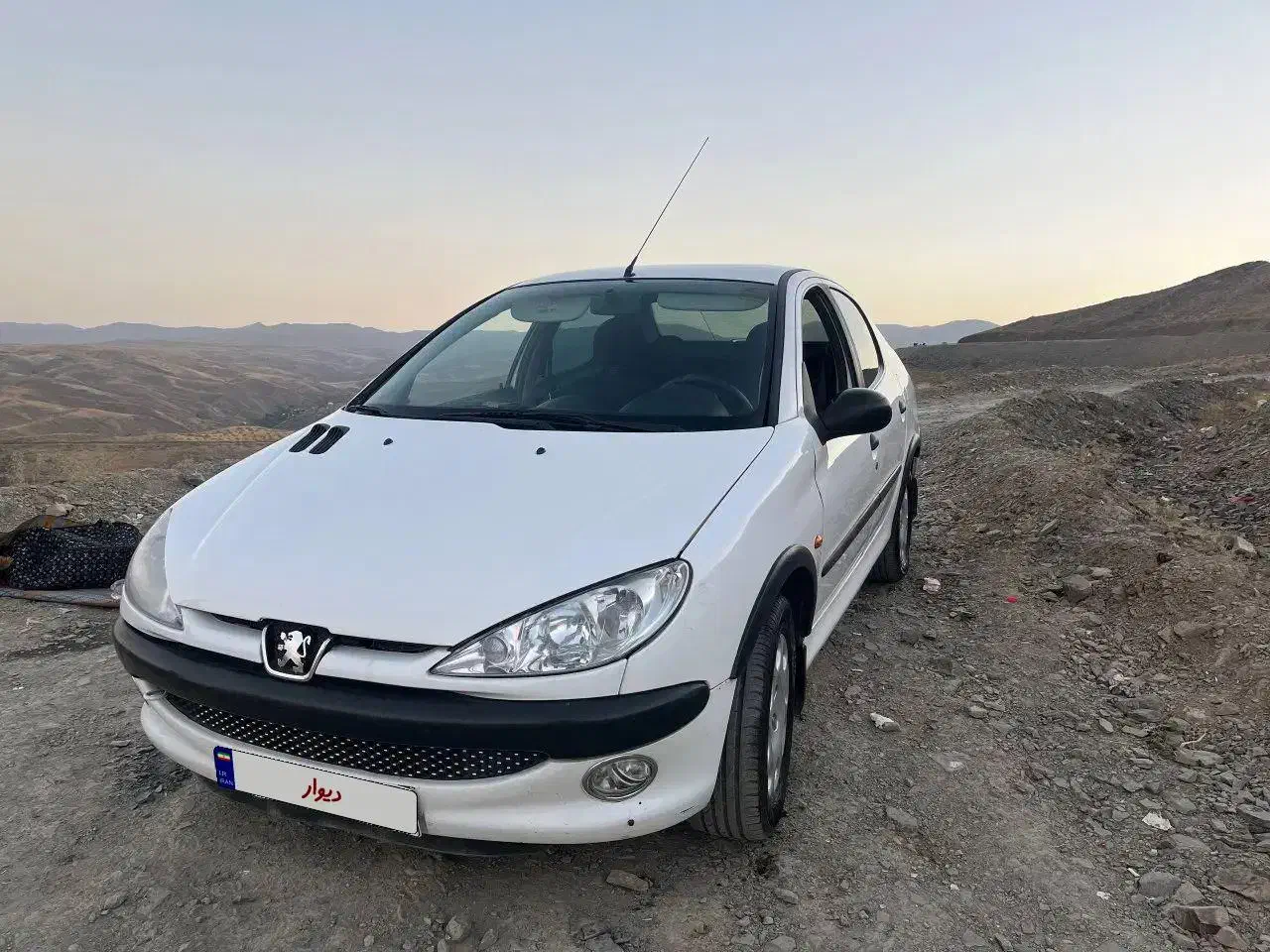 پژو ۲۰۶ صندوق دار v2 - 1390