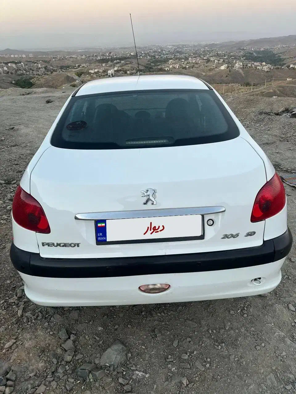 پژو ۲۰۶ صندوق دار v2 - 1390